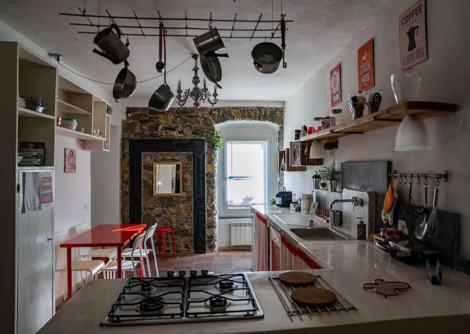 Willa Vezzhouse Vezzano Ligure Zewnętrze zdjęcie